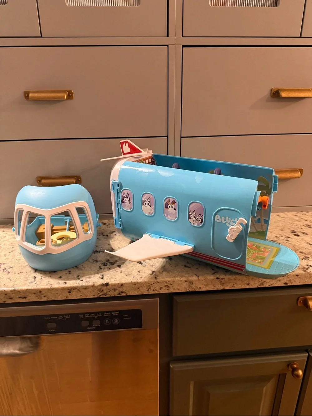 Bluey 3-in-1 Transforming Airplane Boat Playset Play Set